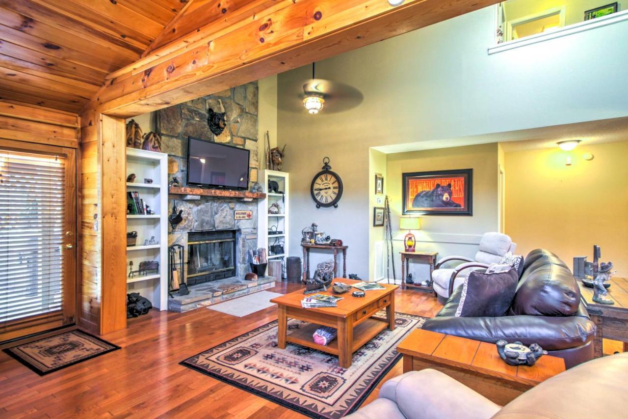 Tree Top Dream Cabin With Hot Tub In Gatlinburg! Villa Bagian luar foto