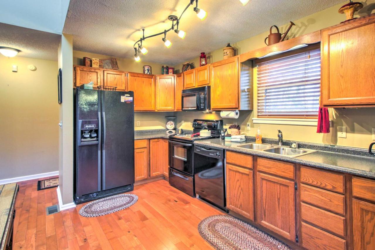 Tree Top Dream Cabin With Hot Tub In Gatlinburg! Villa Bagian luar foto