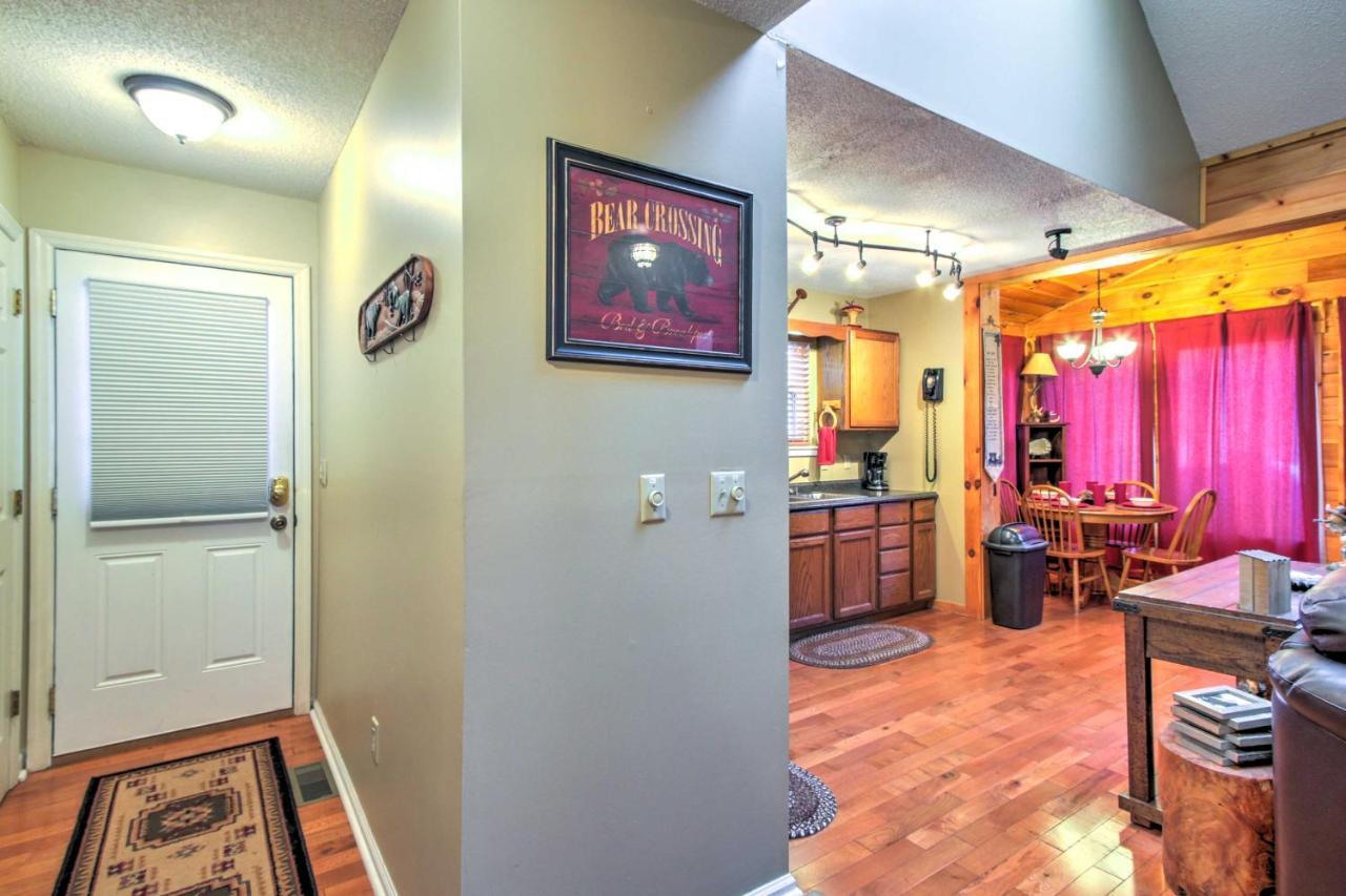 Tree Top Dream Cabin With Hot Tub In Gatlinburg! Villa Bagian luar foto