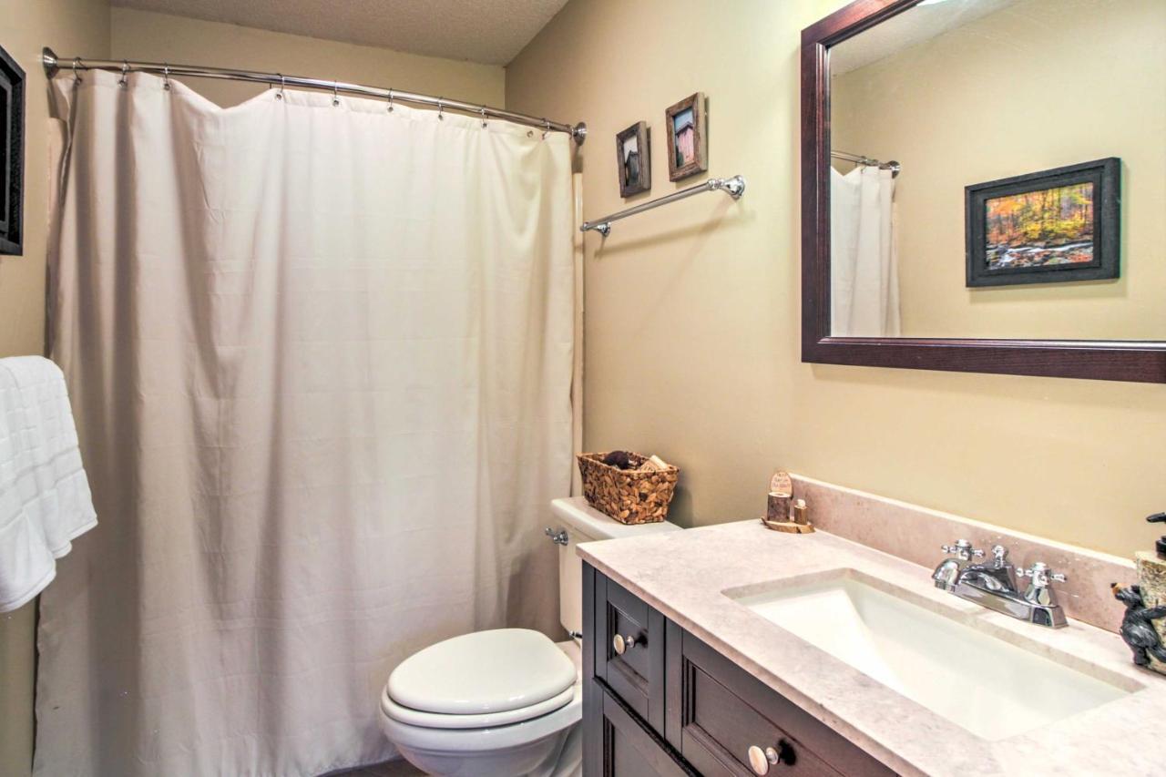 Tree Top Dream Cabin With Hot Tub In Gatlinburg! Villa Bagian luar foto