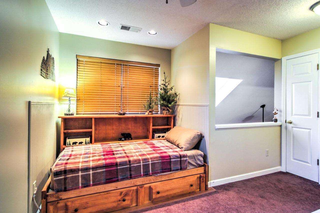 Tree Top Dream Cabin With Hot Tub In Gatlinburg! Villa Bagian luar foto